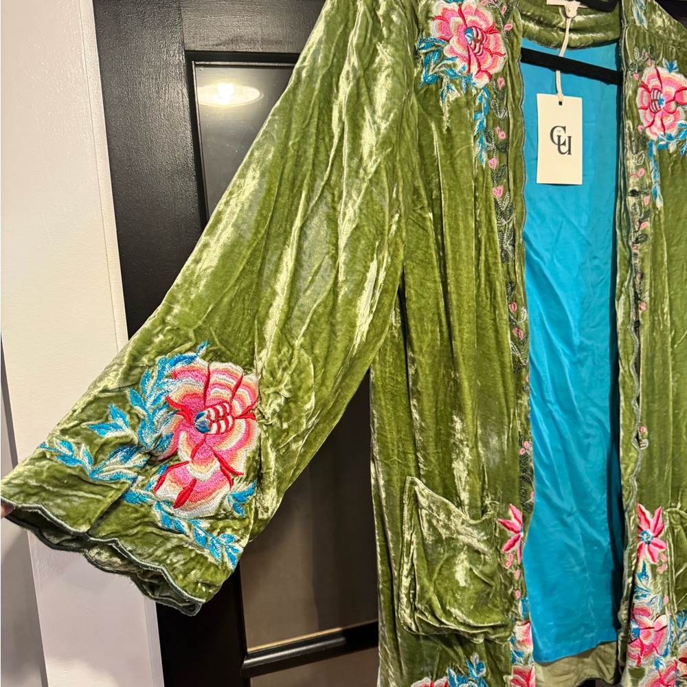 Chasing Unicorns One Night In Heaven Silk Velvet Housecoat BNWT - Picture 7 of 8